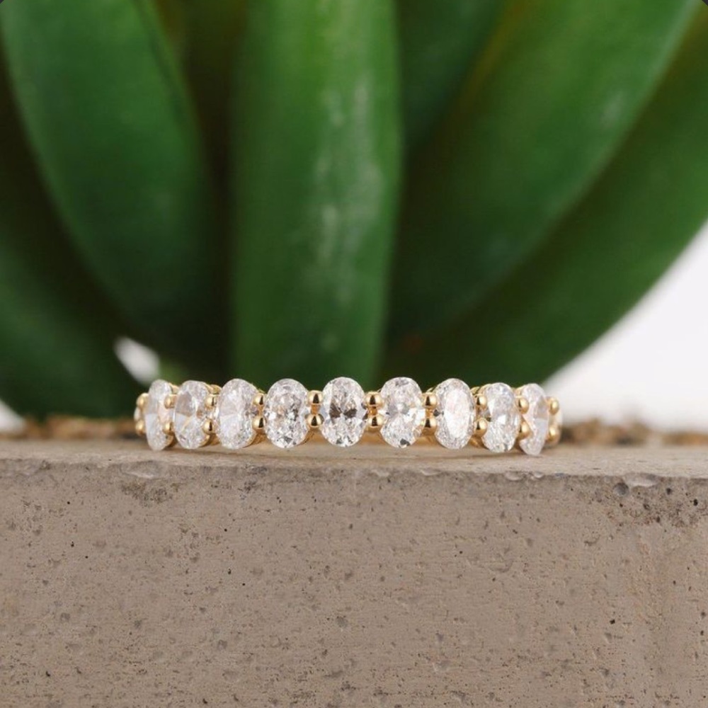 ETERNITY RING ⭐️✨ - Picture 2 of 3